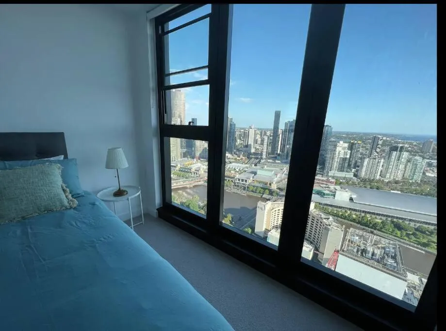 44D Stunning Ocean view 3Bedroom Abnb Apartment with Free parking — 2