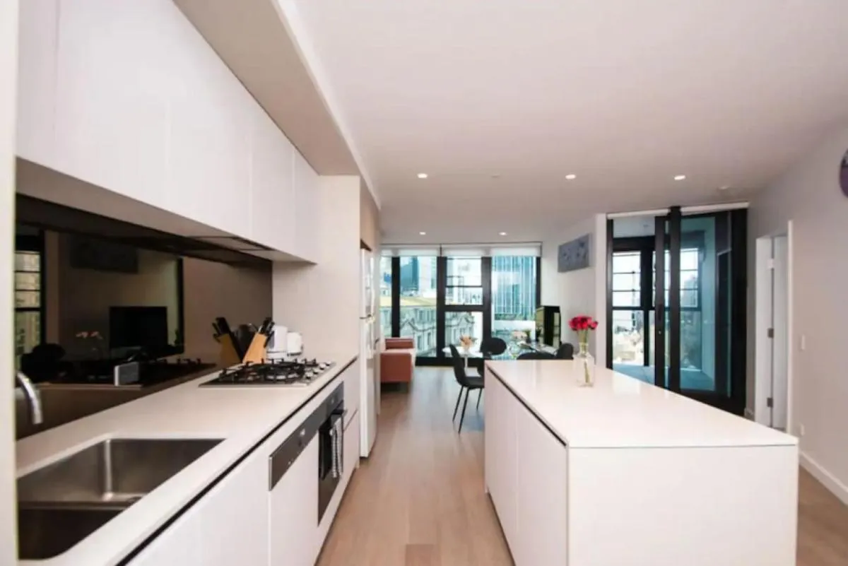 65D Modern Abnb-style 2BR Apt nr Yarra river, Free Parking — 5