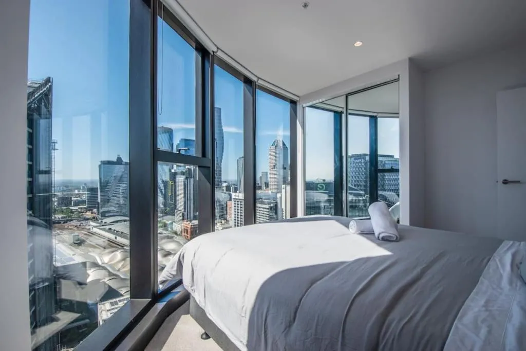 811D High rise Abnb-style 2BR Apt with City view Free parking