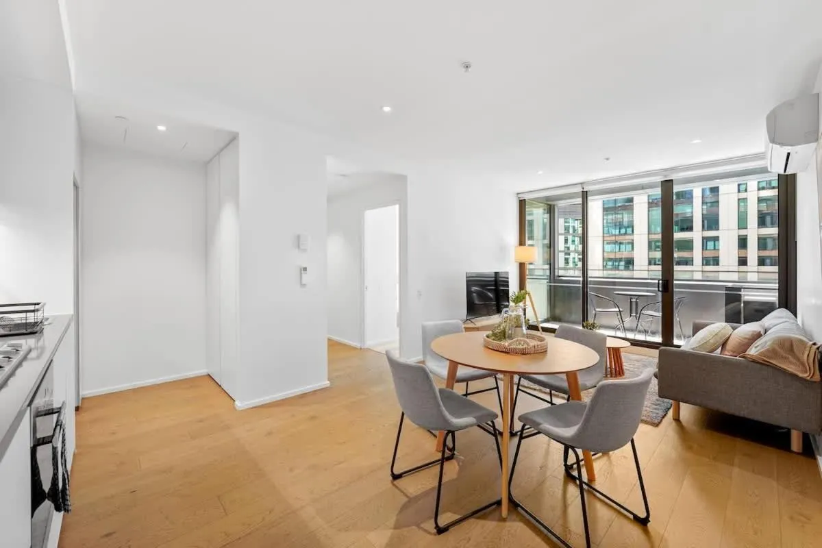889 Collins – Modern Executive 1BR Apt at Docklands — 5