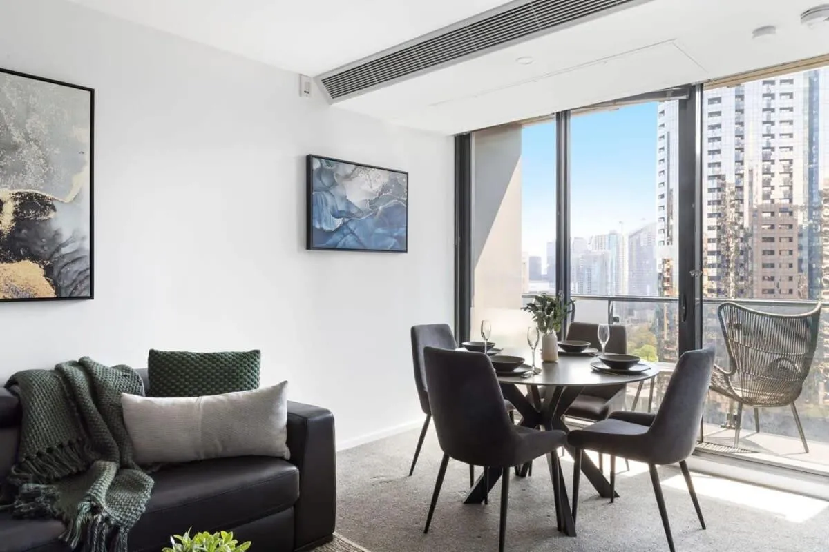 A Modern 2BR Apt with City Views FREE Parking — 5