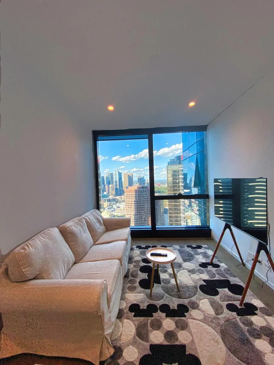 Aus108 – 1B1B with breathtaking city views — 5