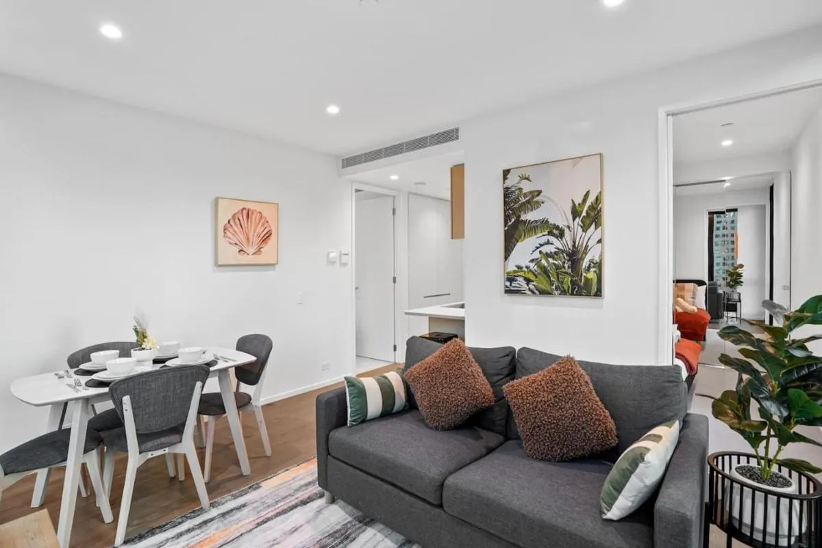 Australia 108 Next to Crown 2 Bed 2 Bath Walk to CBD — 5