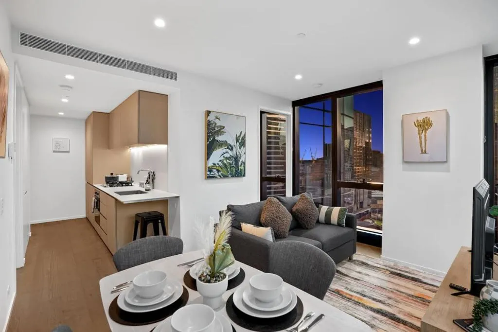 Australia 108 Next to Crown 2 Bed 2 Bath Walk to CBD