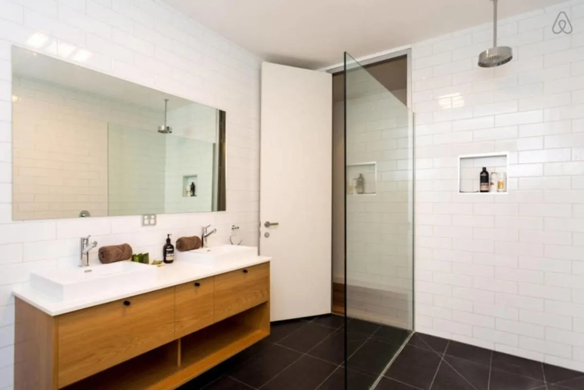 Bradman Modern Style a Walk to MCG, Swan St, CBD — 3