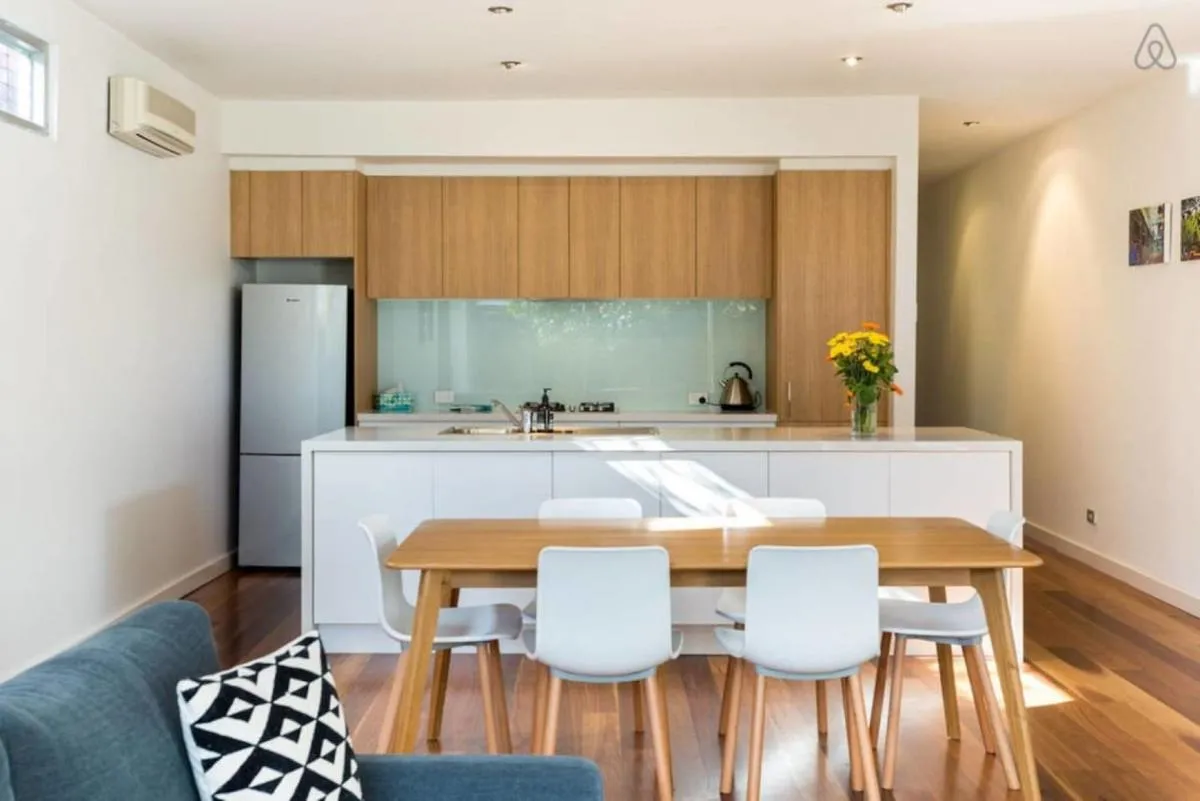 Bradman Modern Style a Walk to MCG, Swan St, CBD — 4