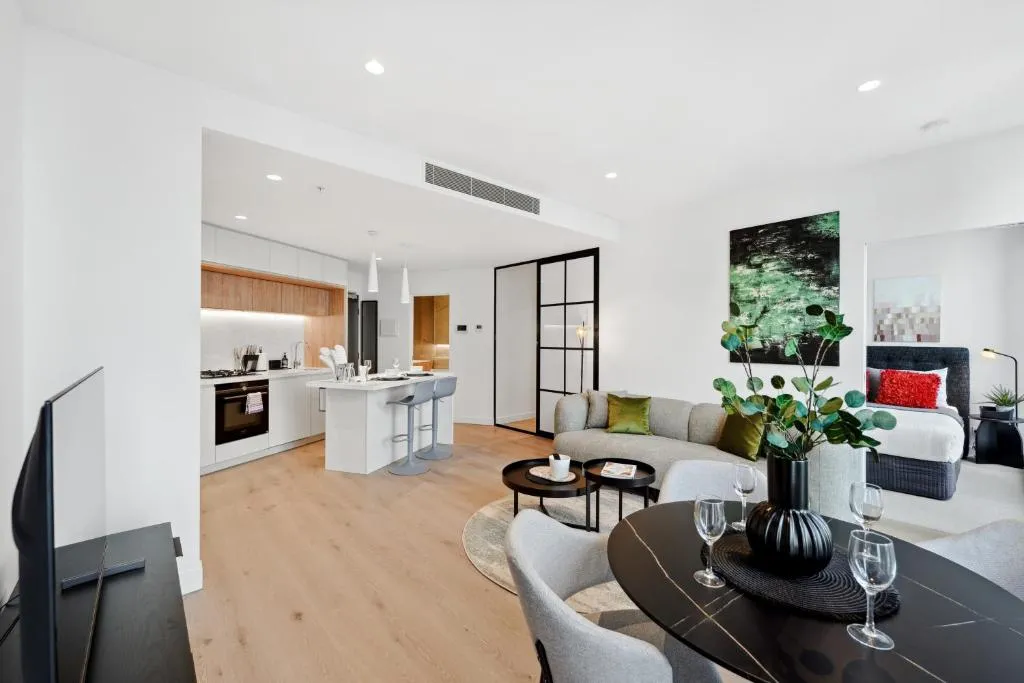 Brand New Luxe Living in CBD 2 Bedroom with Pool Sauna Gym