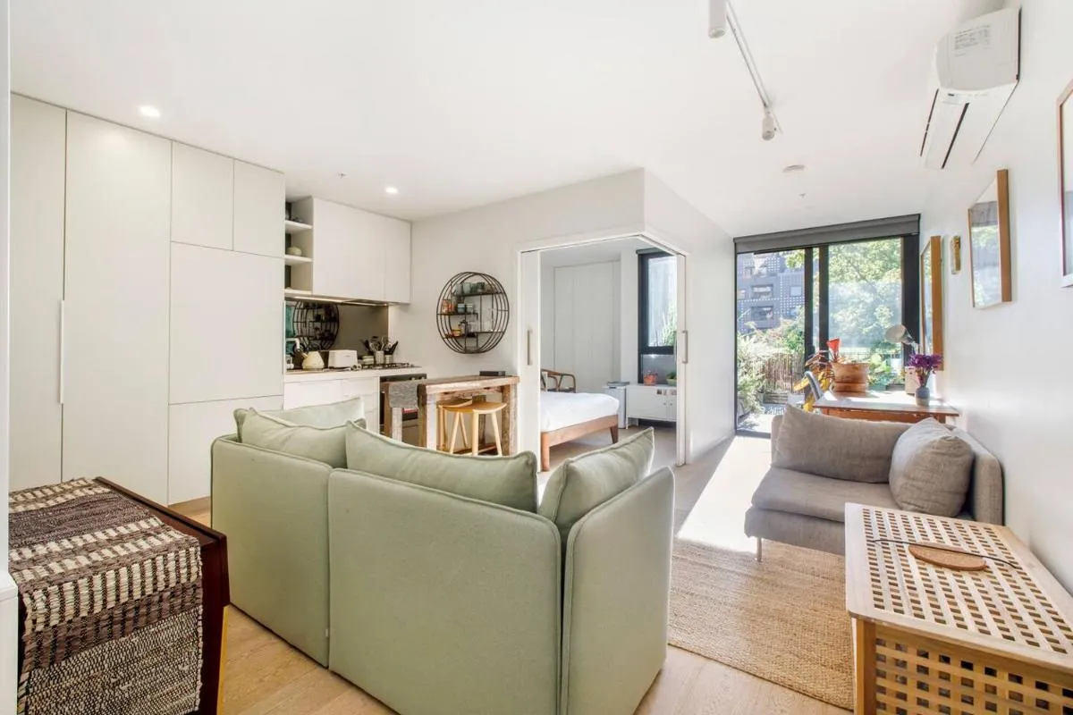 Carlton meets Fitzroy at this Leafy Urban Hideaway — 5