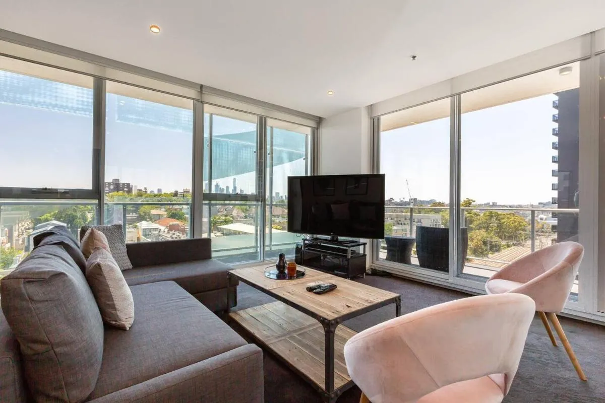 City View Chic in South Yarra with Parking — 5