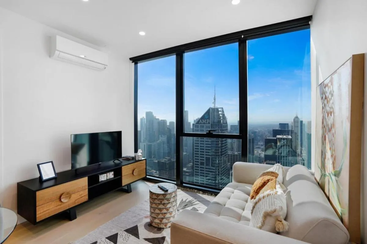 City and Sunrise View 2 Bed 2 Bath above Level 60 next to Skybus — 5