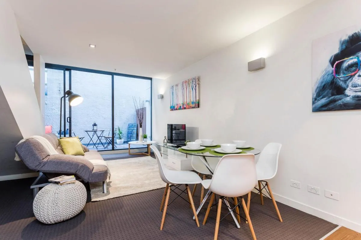 Complete Host AquaLuna Apartments — 3