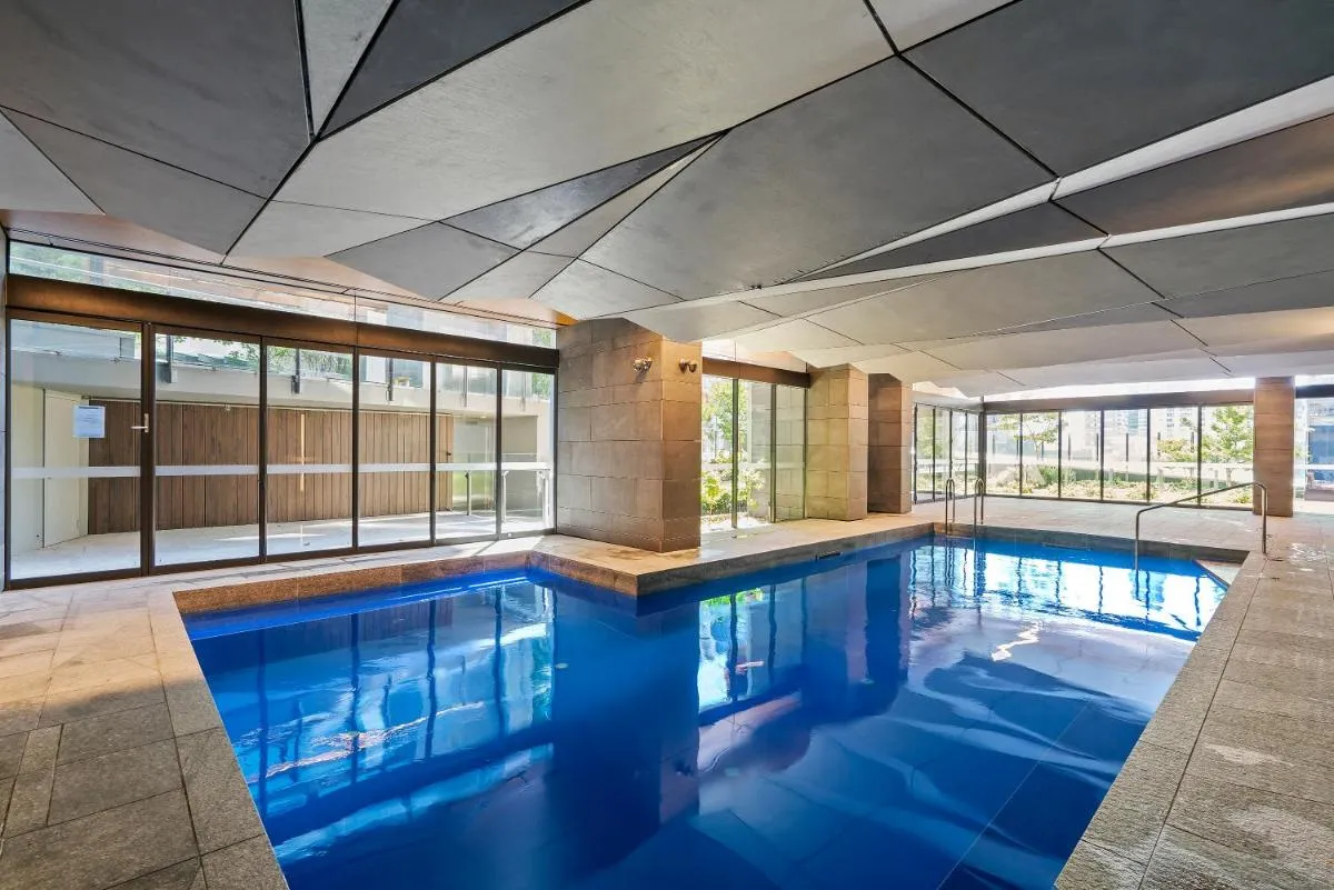 Complete Host Hudson Apartments — 4