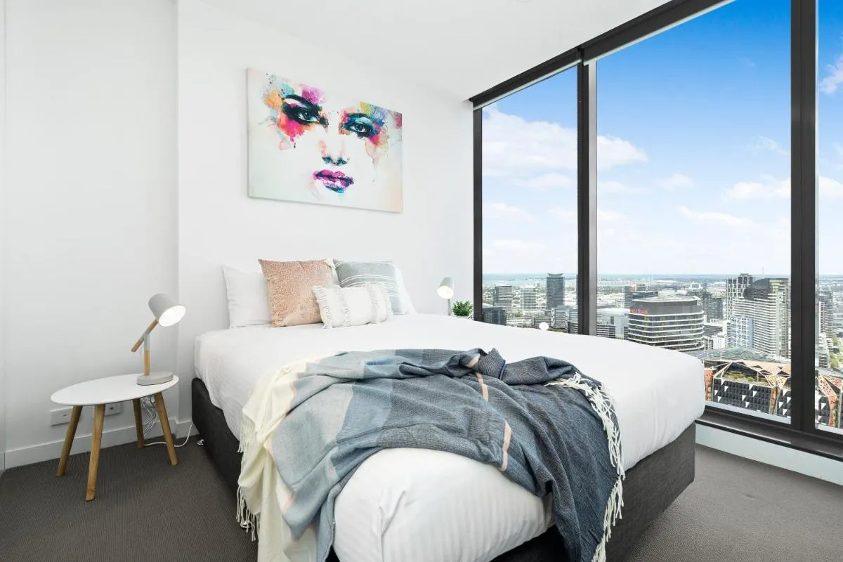 Complete Host Hudson Apartments — 2