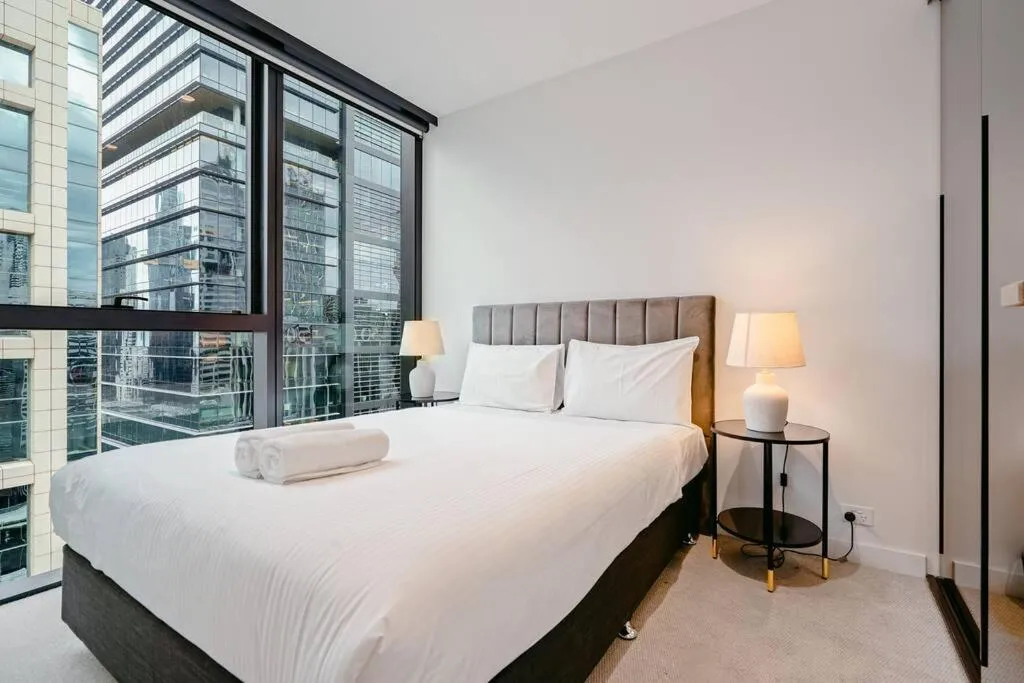 Contemporary 2BR apt in central Melb-Collins House #CH30 — 2