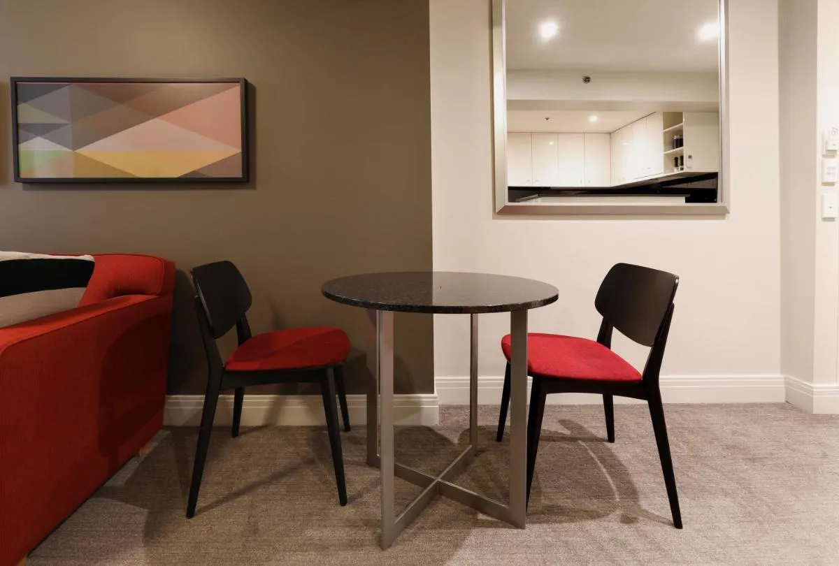 Cozy 1 Bedroom Apartment With Pool And Gym — 3
