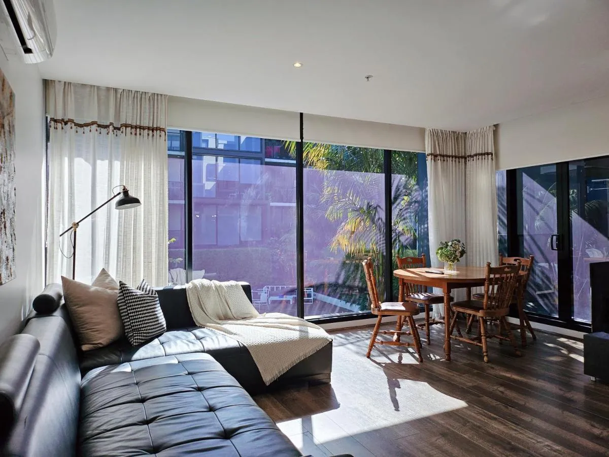 Easy Living One Bedder Gem — 2