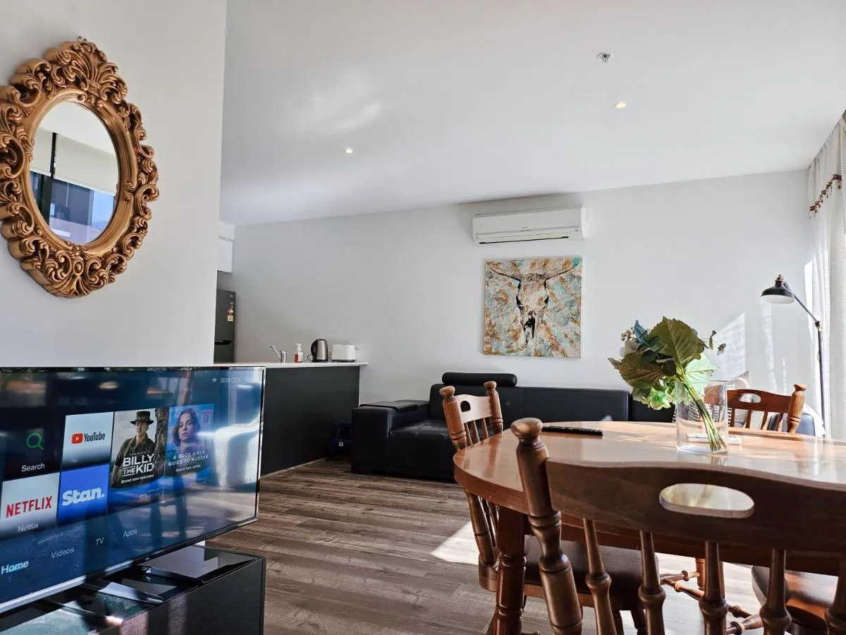 Easy Living One Bedder Gem — 4