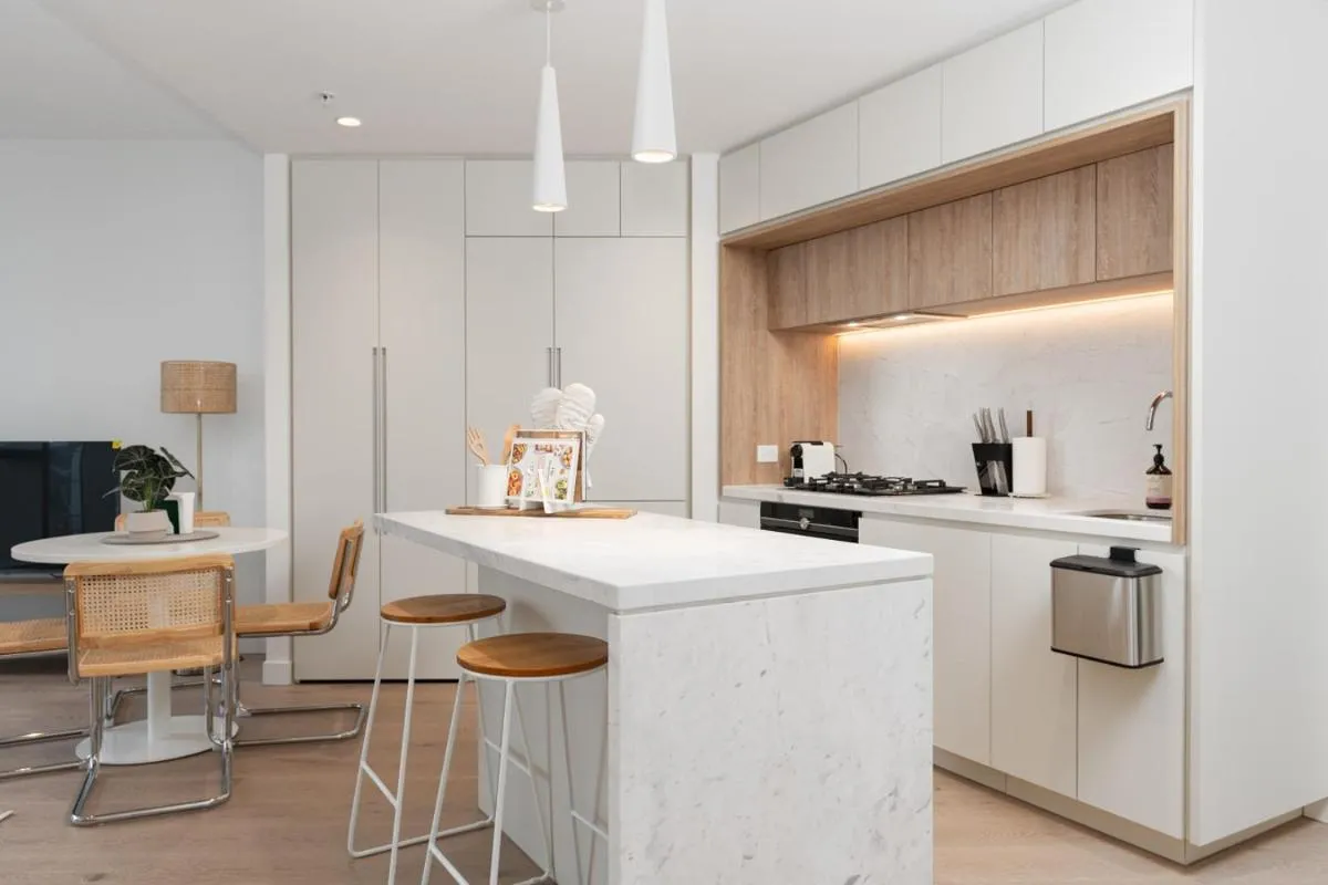 Fantastic Location 2BR in CBD with Pool Gym Sauna — 5