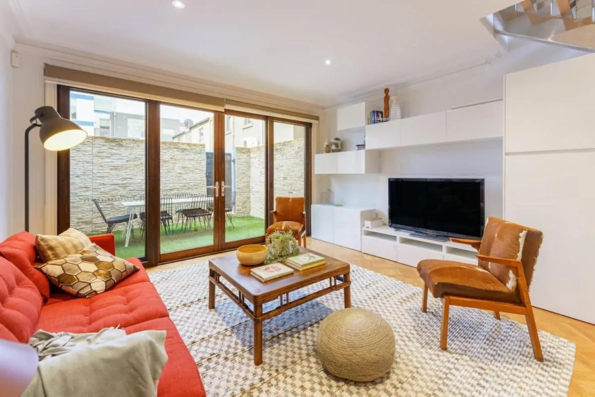 Farrah Designer Three Bedroom Carlton Residence — 5
