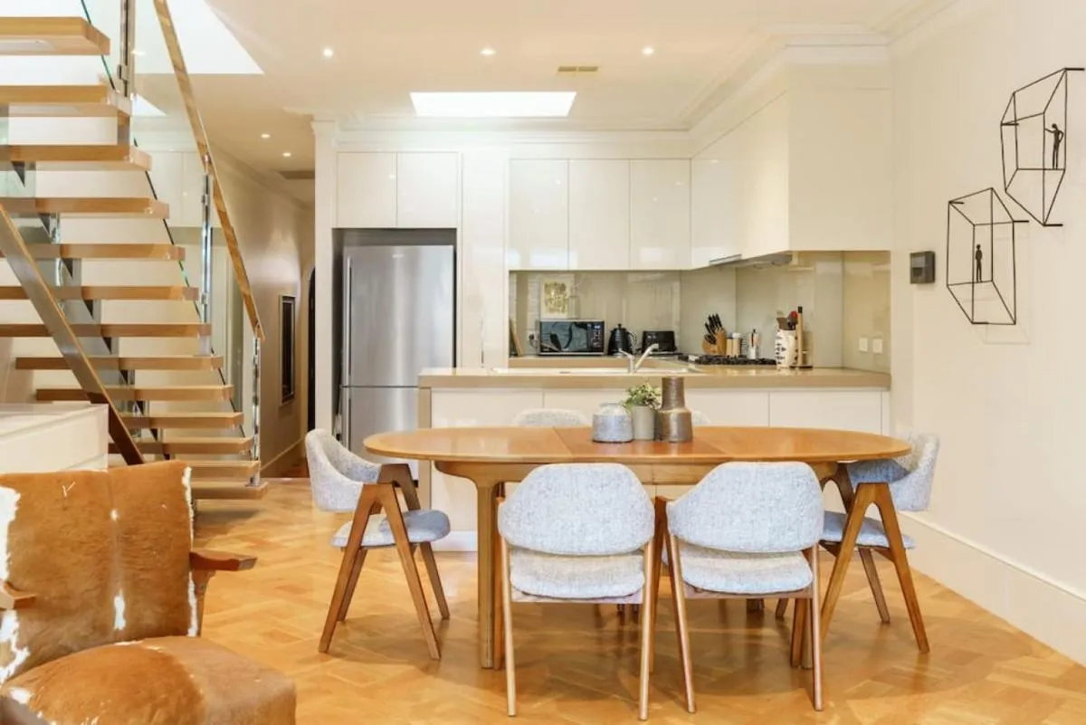 Farrah Designer Three Bedroom Carlton Residence — 4
