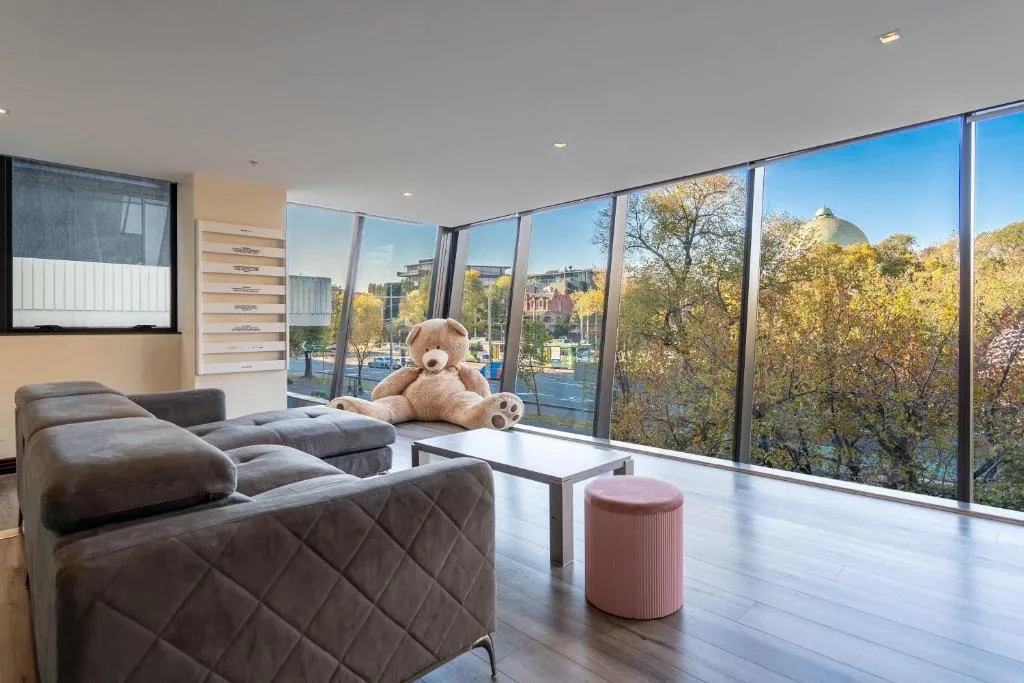 Grand St Kilda 2-story Sub-Penthouse