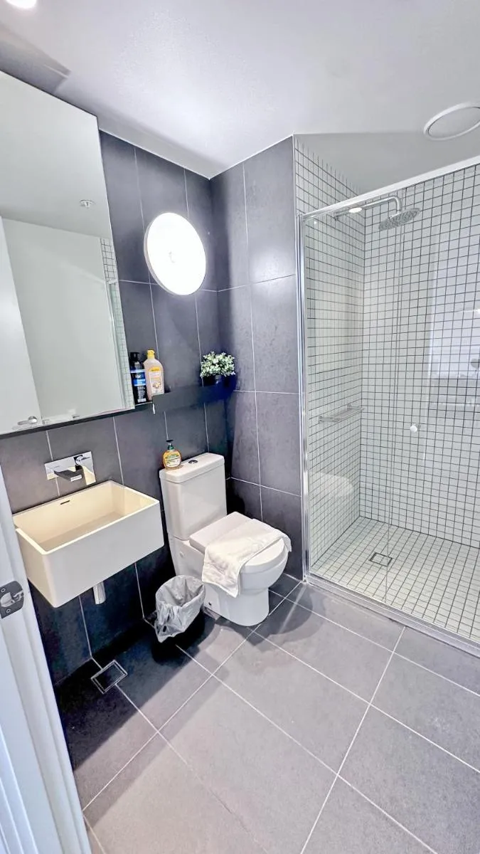 Heart CBD White Crystal Residence in Empire Pool n GYM — 5