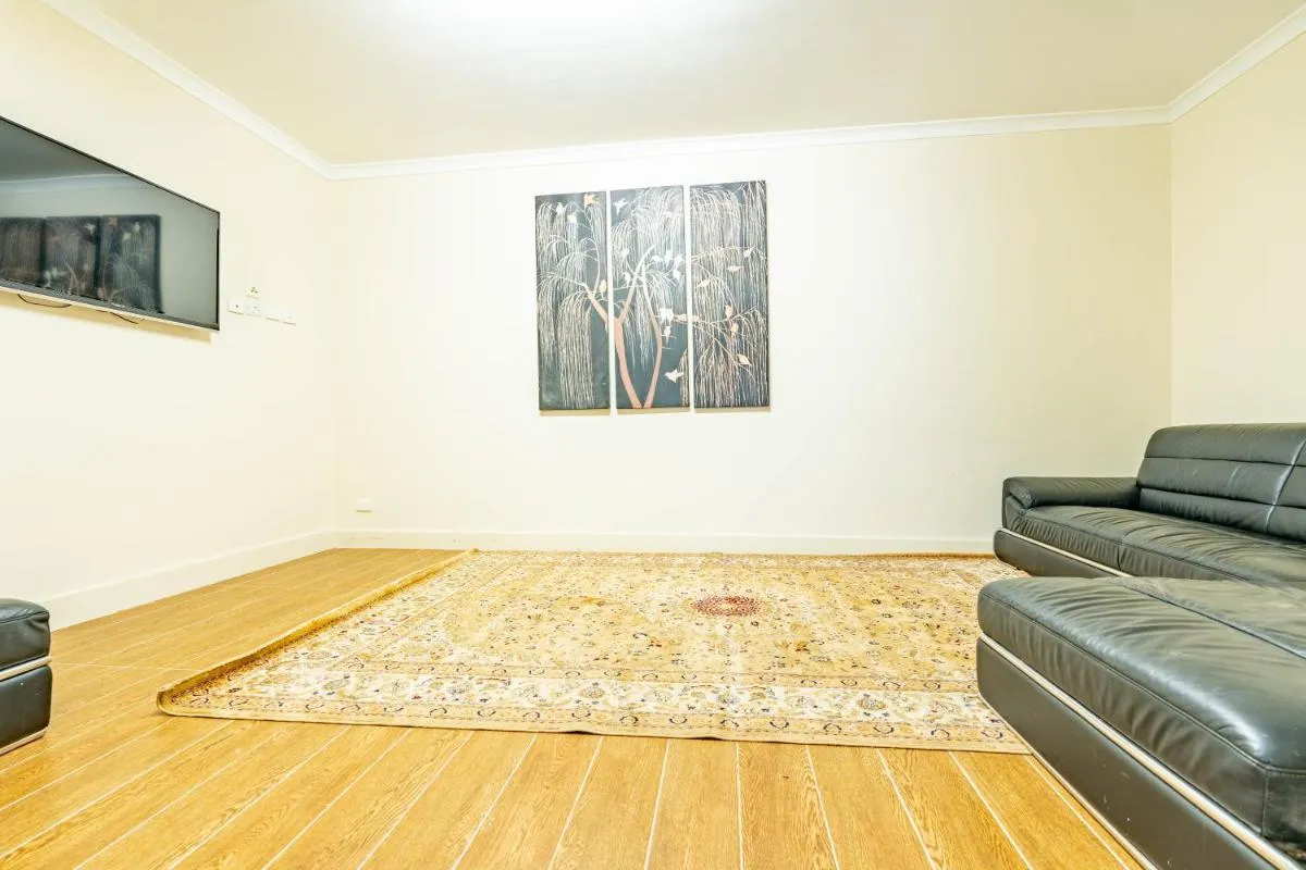 Hidden Gem – 3 bedroom townhouse in Heidelberg West — 5