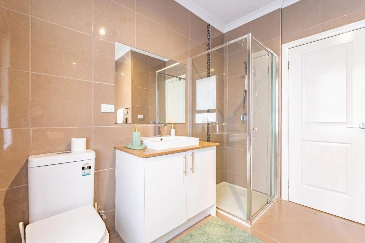 Hidden Gem – 3 bedroom townhouse in Heidelberg West — 3