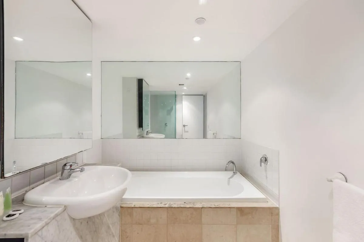 Hosier Loft – Striking Industrial Vibes in the CBD — 3