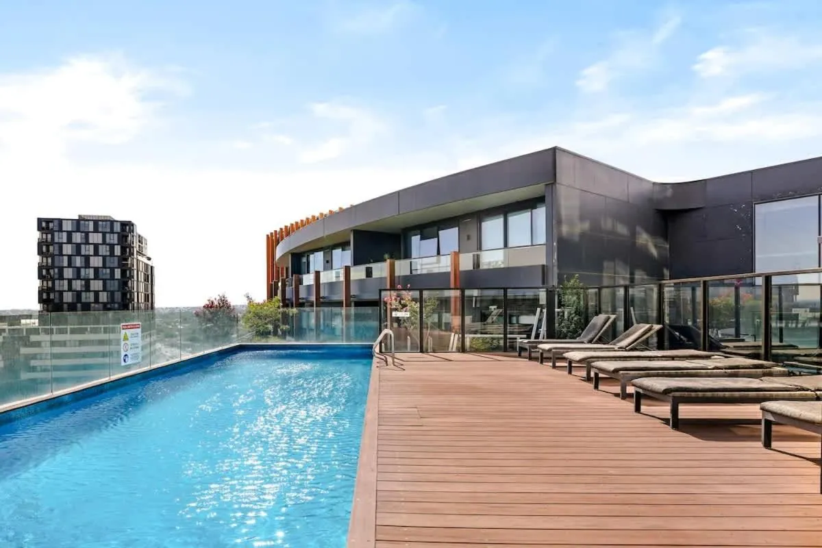 Ivanhoe Penthouse – Amazing view Masterpiece with parking — 3