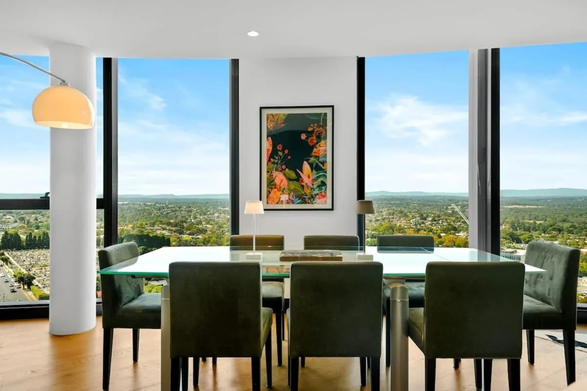 Ivanhoe Penthouse – Amazing view Masterpiece with parking — 5