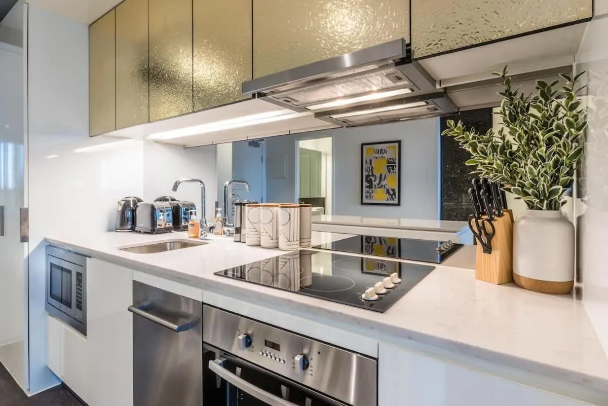 Le’Gardin in CBD 3beds 2br near southern cross mlb — 5