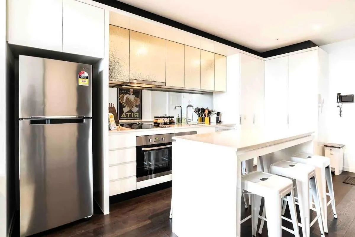 Le Chic in CBD 2br4beds Parking nr southern cross — 3