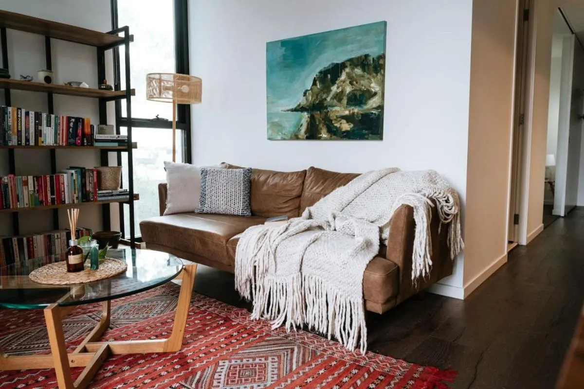 Luna, Stylish and Chic Collingwood Apartment — 5