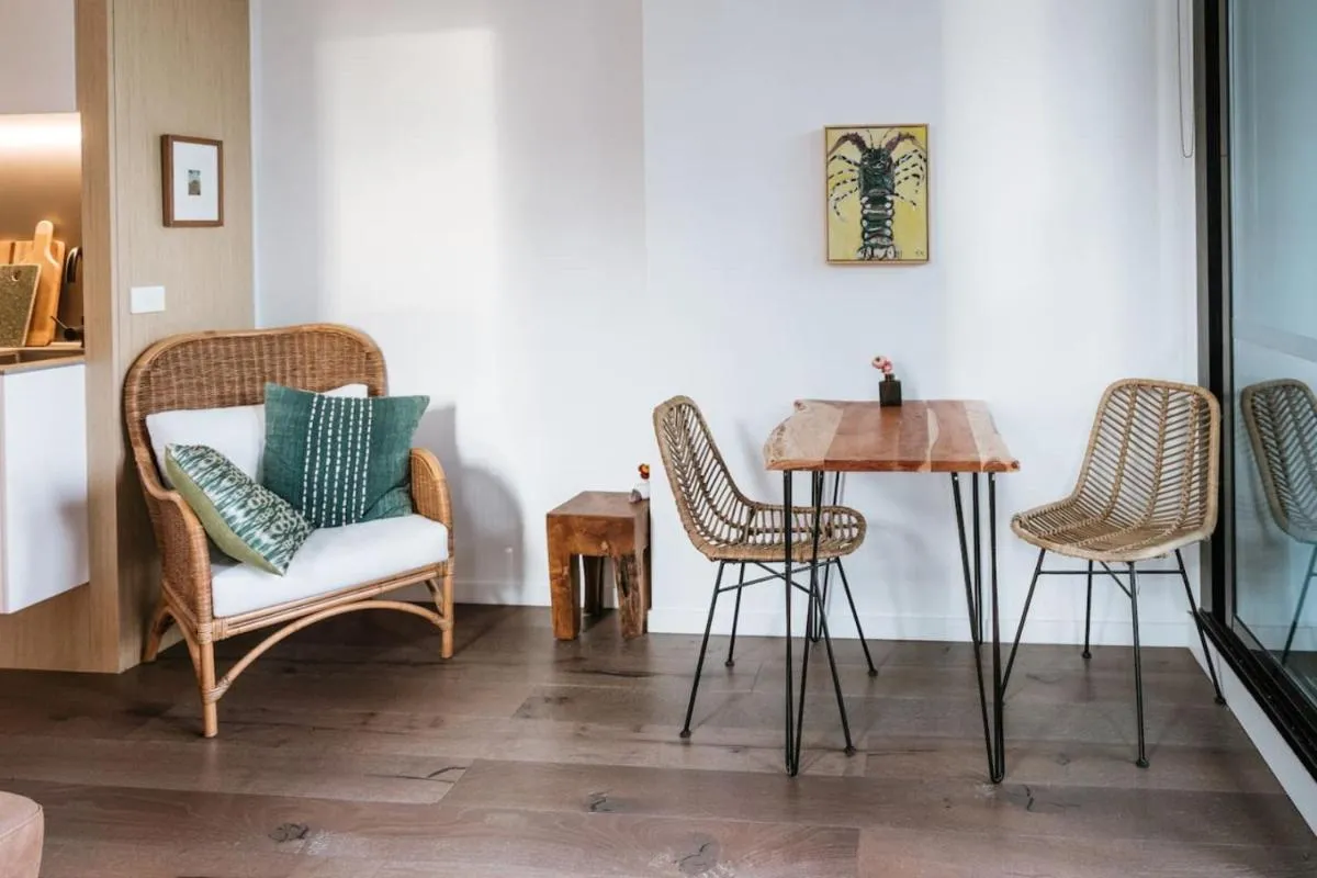Luna, Stylish and Chic Collingwood Apartment — 2