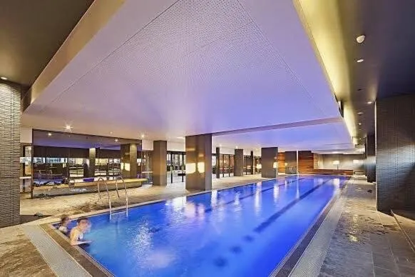 Luxurious 2BR Apartment – Central CBD Location with Pool, Gym — 4