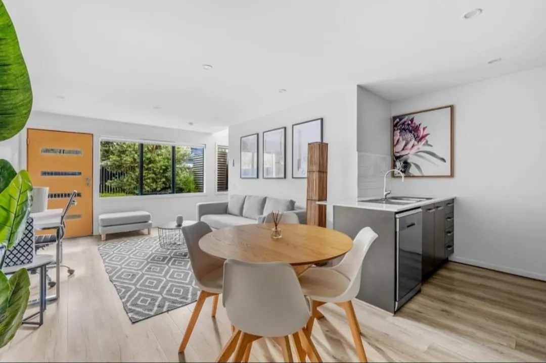 Luxurious 3- Bedroom Retreat — 4