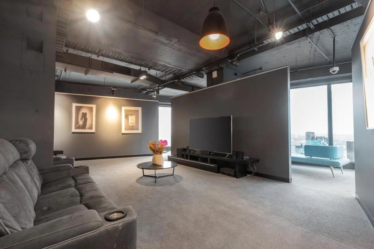 Luxurious Entire Top Floor Penthouse at Eureka Tower — 5