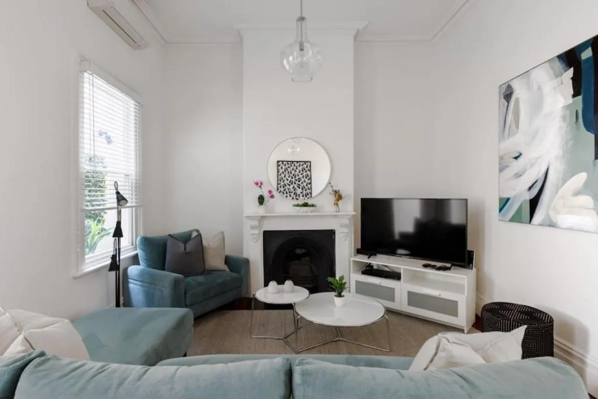 Luxury On Lygon, Victorian Terrace — 5