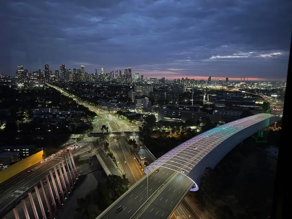 Melbourne skyline spectacular