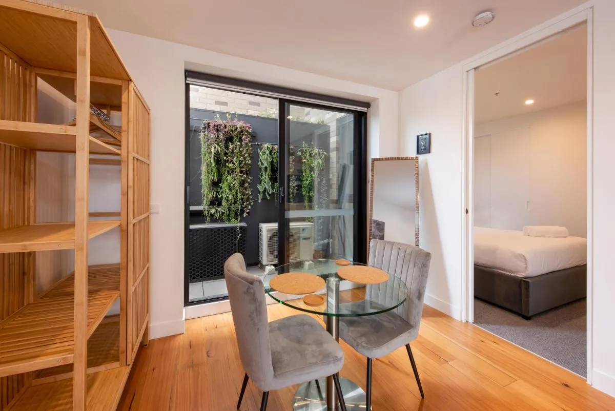 Modern 1 Bedroom Apartment in Brunswick East near CBD — 4