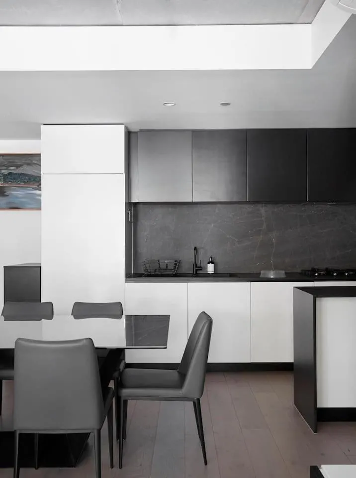 ‘Modern Minimalism’ Slate Chic in the City — 5