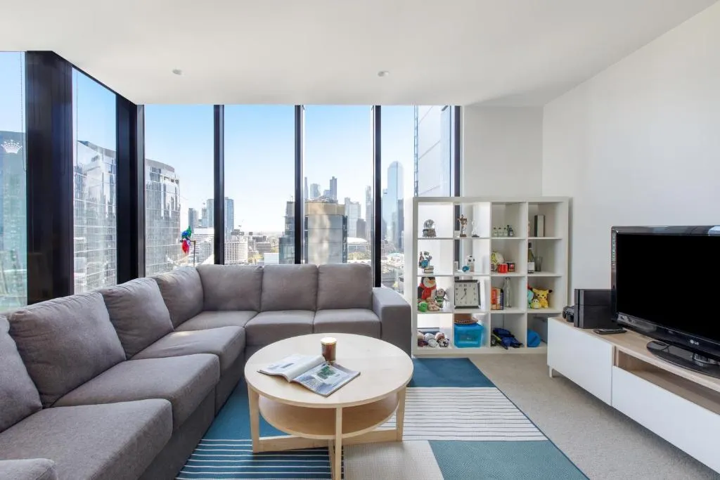 Modern Nomads Spacious Modern 2BR Urban Retreat with View