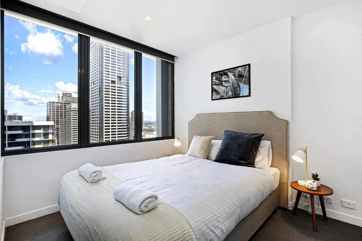 Modern One-bedroom Apt in Central Melbourne — 2