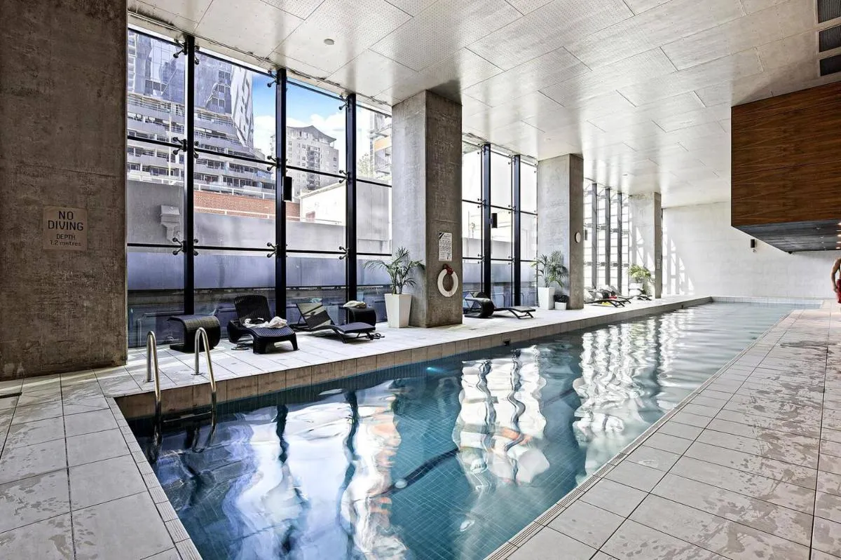 Modern One-bedroom Apt in Central Melbourne — 4