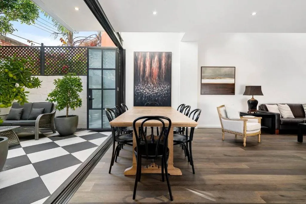 ‘Orangerie’ A Stunning Shoe Factory Conversion