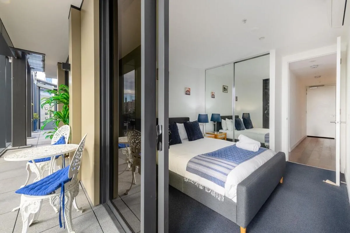 Penthouse Luxury Suite – Unmatched Views & Location — 2