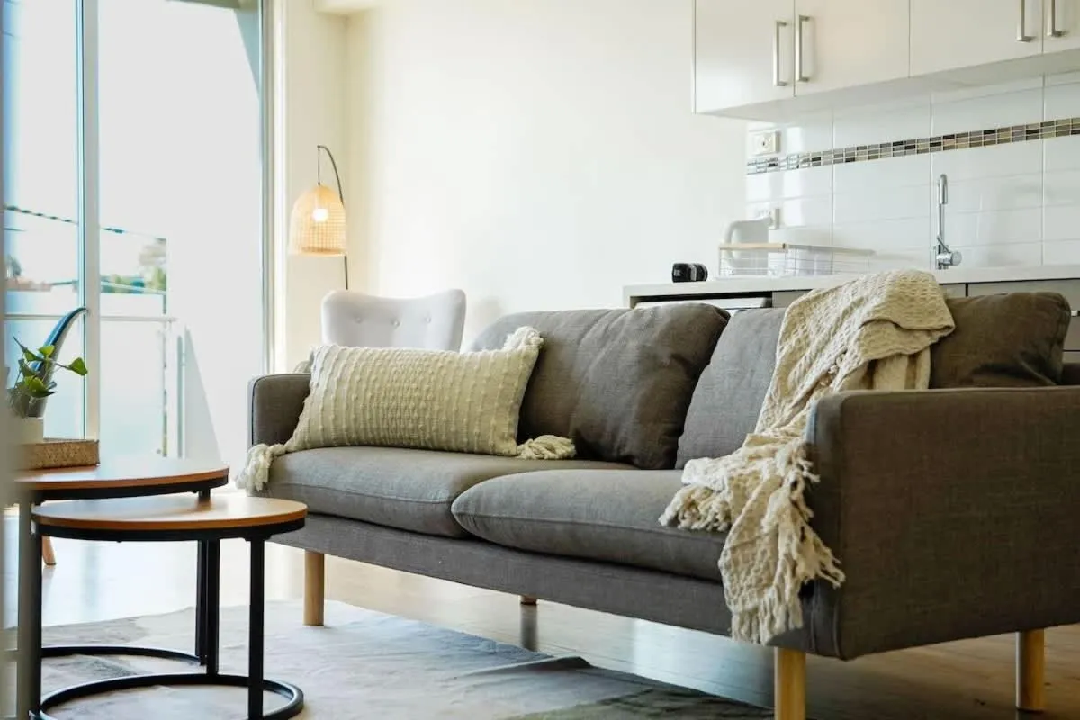 Perfect Location Cozy Townhouse McKinnon Station — 5
