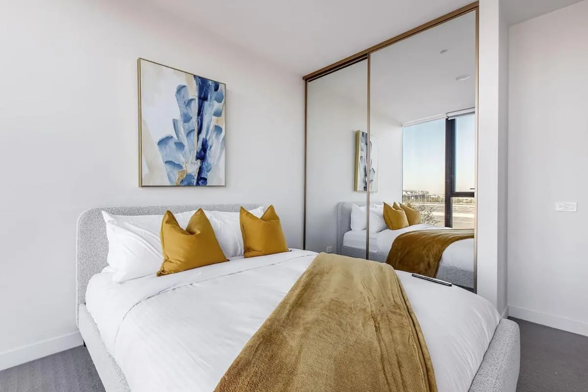 ‘Port Panorama’ A Stunning Resort-style Stay — 2