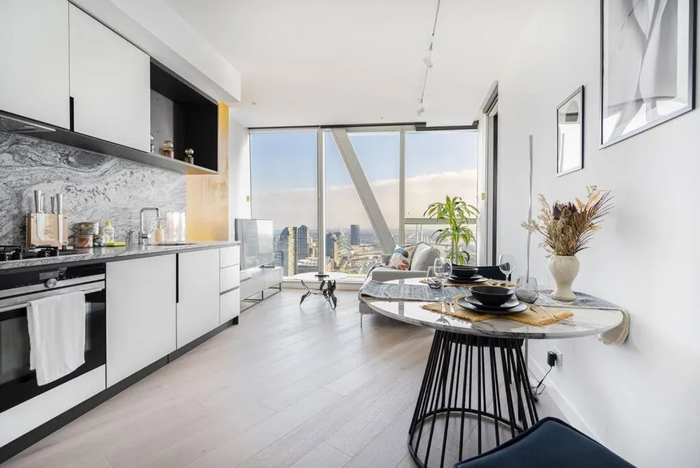 Prestigious 1B apt w stunning harbour view#WSP37A — 5